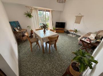 Departamento · 64m² · 3 Ambientes · Venta Amplio Dpto 3 Amb. Tapiales C/balcón Corrido