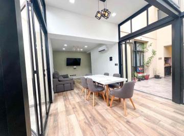 PH · 106m² · 4 Ambientes · PH 4 Ambientes Entrada Independiente