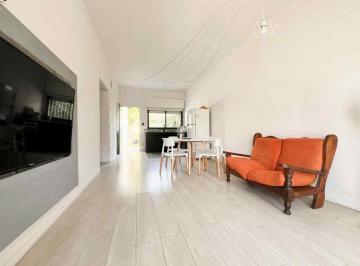 Casa · 128m² · 4 Ambientes · Casa Tres Dorm. en Venta con Patio