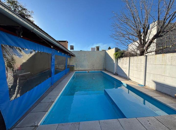 Casa · 107m² · 4 Ambientes · 1 Cochera