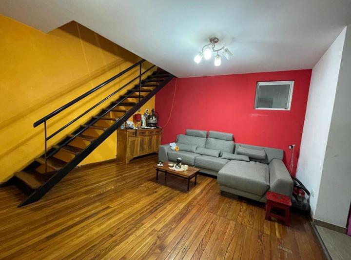 PH · 220m² · 5 Ambientes · 1 Cochera