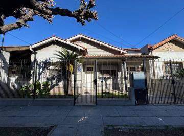Casa · 158m² · 5 Ambientes · 1 Cochera · Casa en Venta 4 Amb + Depto 2 Amb Jardin V. Maipu