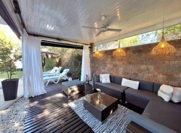 Casa · 200m² · 3 Ambientes · 1 Cochera · Venta Casa Quinta 3 Ambientes El Pato