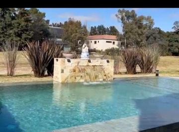 Casa · 600m² · 5 Ambientes · 2 Cocheras · Casa 5 Amb + Dep + Escritorio + Pileta + Venta - Saintthomas