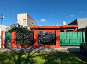 Casa · 60m² · 3 Ambientes · 1 Cochera · Casa 3 Ambientes Venta Burzaco Fondo con 2da Casa