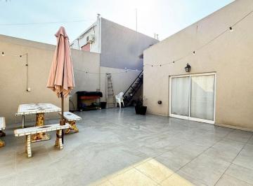 Casa · 169m² · 3 Ambientes · 1 Cochera · Venta de Casa 3 Amb con Cochera - Valentin Alsina