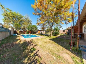 Casa · 65m² · 3 Ambientes · 1 Cochera · Casa Venta en Andino 2 Dorm. Pileta