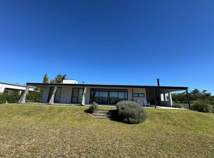Casa · 232m² · 4 Ambientes · 1 Cochera