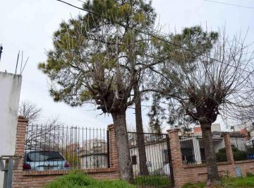 Casa · 125m² · 6 Ambientes · Casa a Reciclar - Lote Propio 600 m² - Villa Celina