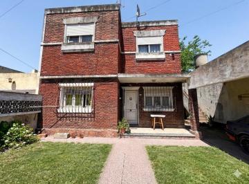 Casa · 179m² · 5 Ambientes · 1 Cochera · Venta Casa Lote Propio Multifamiliar Merlo