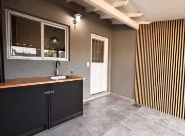 Casa · 75m² · 3 Ambientes · Venta Casa 3 Amb Apta Credito Ituzaingo Udaondo