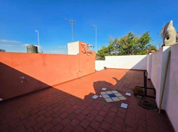 Casa · 120m² · 4 Ambientes · Venta Casa 4 Ambientes Terraza Propia Flores