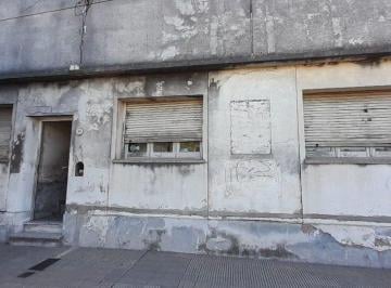 Casa · 103m² · 4 Ambientes · Venta Casa a Reciclar - Inversores - Centro Chascomus