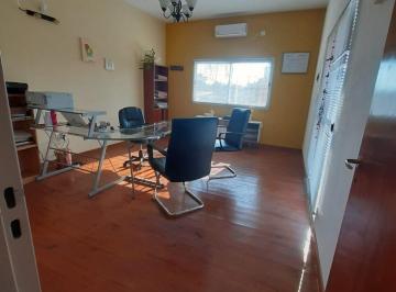 Consultorio · 40m² · Alquiler de Oficina en Moreno