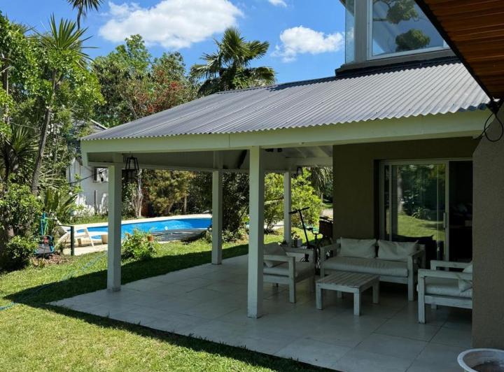 Casa · 110m² · 4 Ambientes · 1 Cochera