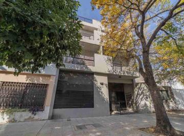 Departamento · 44m² · 2 Ambientes · 1 Cochera · PH Pb con 2 Patios y Cochera! Apto Credito!