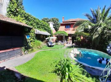Casa · 258m² · 6 Ambientes · 1 Cochera · Ventacasa 6 Amb. Pileta Quincho - V Ballester.
