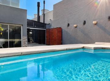 PH · 122m² · 3 Ambientes · PH de Lujo Pileta Hot Suite Quincho Vip Barracas