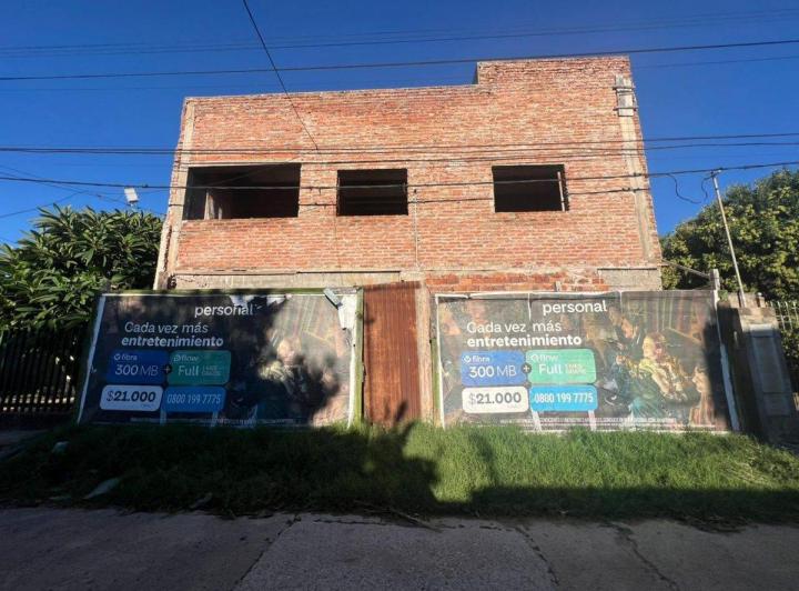 Casa · 200m² · 4 Ambientes · 1 Cochera