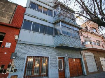 Bodega-Galpón · 822m² · Oportunidad Galpón Parque Chacabuco Venta 822 m²