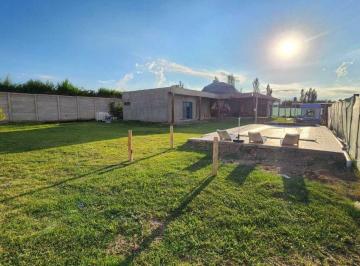 Casa · 300m² · 6 Ambientes · 3 Cocheras · Venta Casa Barrio Cerrado Maipú - 5 Ambientes