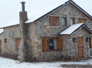 Casa · 130m² · 7 Ambientes · 2 Cocheras · Venta Gran Casa en Los Molles Malargue Mendoza