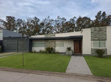 Casa · 187m² · 5 Ambientes · 2 Cocheras · Casa B° Privado Nautilus - Guaymallén