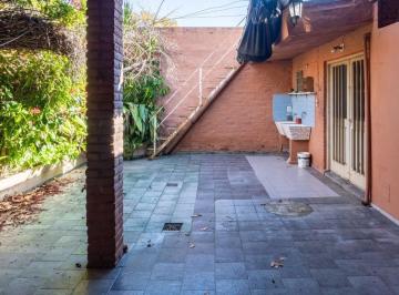 Casa · 194m² · 4 Ambientes · 1 Cochera · Venta Casa Belgrano Tres Dorm.