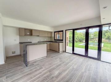 Casa · 104m² · 3 Ambientes · Casa en Venta 2 Dorm. Roldan