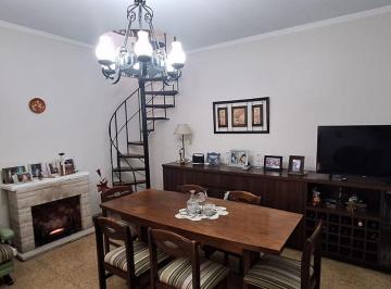 PH · 86m² · 3 Ambientes · Venta Departamento de Pasillo en Pichincha