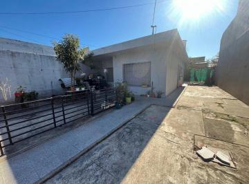 Casa · 183m² · 5 Ambientes · Venta Casa Multifamiliar en Villa Luzuriaga