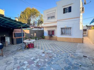 Casa · 174m² · 5 Ambientes · 4 Cocheras · Venta Casa Multifamiliar con Local en Boulogne