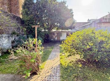 Casa · 213m² · 4 Ambientes · Venta de Casa en Caseros