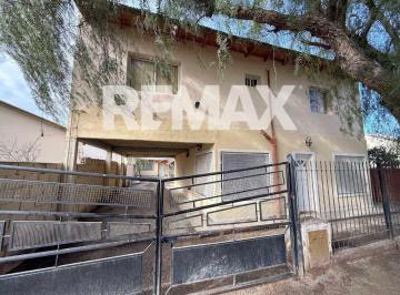 Casa · 337m² · 12 Ambientes · 1 Cochera · Venta Complejo de 5 Departamentos en Las Grutas