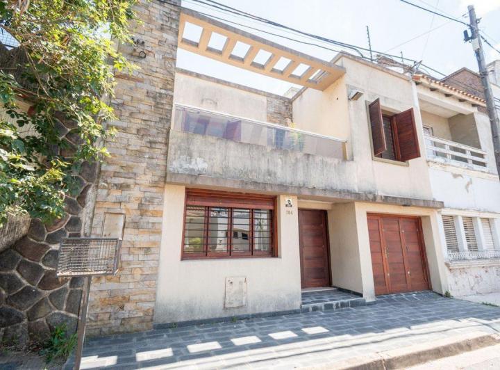 Casa · 190m² · 6 Ambientes · 1 Cochera