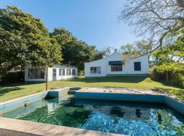 Casa · 130m² · 4 Ambientes · 2 Cocheras · Casa con Salida Al Río en Arroyo Leyes | Venta