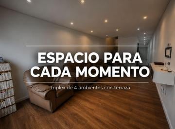 Casa · 132m² · 4 Ambientes · 1 Cochera · Triplex Venta San Justo 4 Ambientes con Terraza