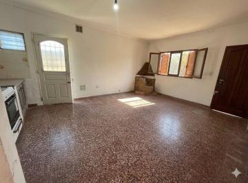 Casa · 80m² · 4 Ambientes · 1 Cochera · Casa en Venta en La Plata