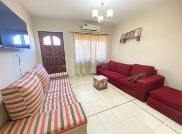 Casa · 92m² · 4 Ambientes · 1 Cochera · Casa en Venta - Los Hornos