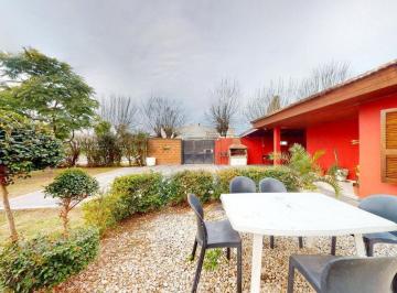 Casa · 170m² · 4 Ambientes · 2 Cocheras · Casa en Venta La Plata