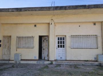 Casa · 210m² · 4 Ambientes · Venta Casa con Galpon a Reciclar
