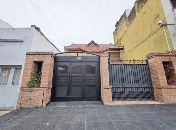 PH · 63m² · 4 Ambientes · 1 Cochera · Venta PH 4 Ambientes Triplex con Cochera Lugano