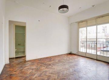 Departamento · 53m² · 3 Ambientes · Venta de 3 Ambientes en Balvanera a Reciclar
