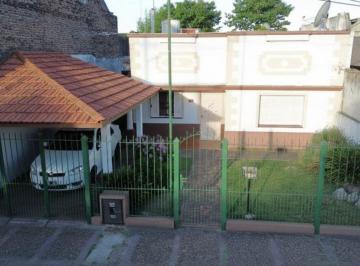 Casa · 123m² · 4 Ambientes · 2 Cocheras · Venta Casa 4 Ambientes C/ Cochera y Parque Quilmes