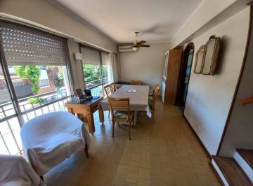 Casa · 98m² · 4 Ambientes · 1 Cochera · Venta Triplex 4 Amb Luis Saenz Peña 1500, Martínez