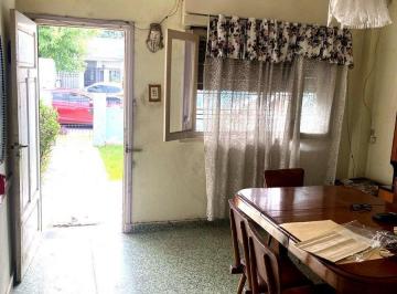 Casa · 87m² · 3 Ambientes · 3 Cocheras · Venta Casa 3 Ambientes Apto Credito Para Reciclar