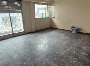 Departamento · 86m² · 4 Ambientes · Departamento en Flores
