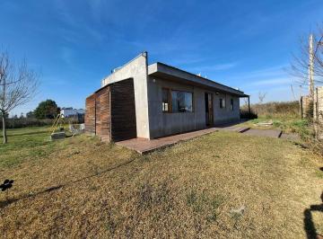 Casa · 125m² · 4 Ambientes · 2 Cocheras · Casa en Venta en Sicardi con Escritura Definitiva