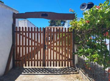 Casa · 21m² · 3 Ambientes · 1 Cochera · Venta de Duplex en Las Toninas