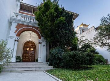 Casa · 582m² · 8 Ambientes · 6 Cocheras · Venta Casa en Devoto con Piscina Garage y Quincho
